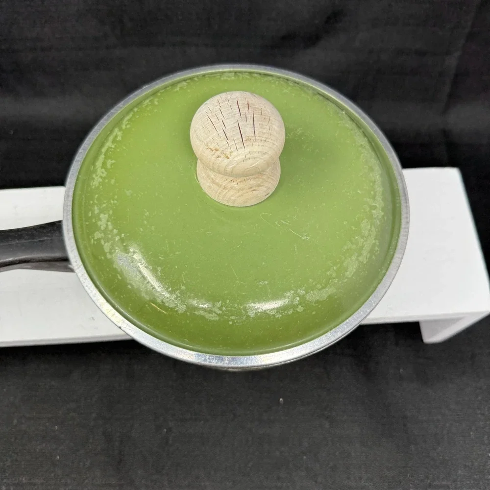 VTG 1960's CLUB Avocado Green Aluminum 3-quart Saucepan w/Lid WORN